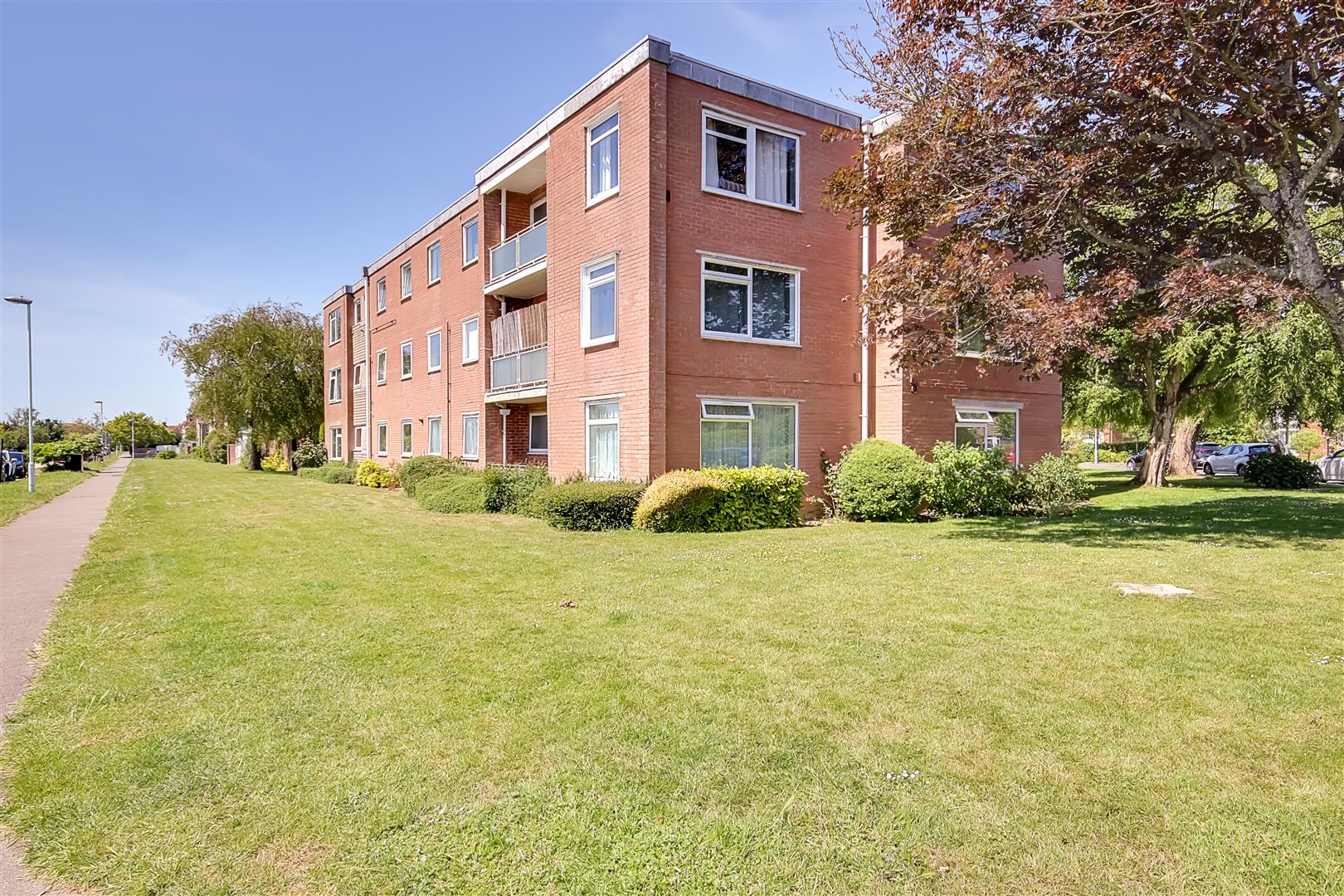 Flat - Purpose Built | Pelham Court, Stonehurst Road, Worthing | For Sale